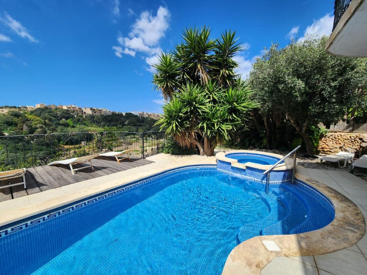 Gozo Island Escape Sleeps 4 With Private Bathroom Ghajn il-Kbira  Dış mekan fotoğraf